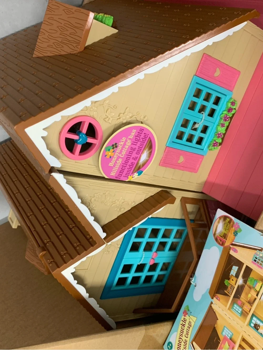 Li'l Woodzeez Toy House with Furniture 20pcs